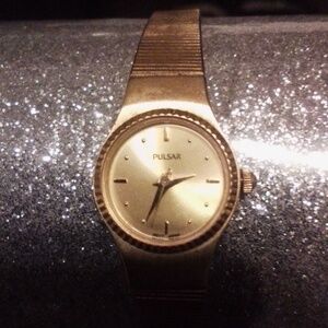 Pulsar Womens  Vintage Gold Tone Wrist Watch